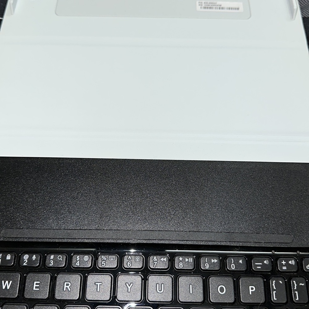 iPad mini Logitech keyboard - Picture 4 of 9